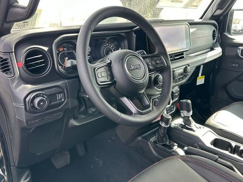 New 2026 Jeep Wrangler Unlimited Rubicon image 23