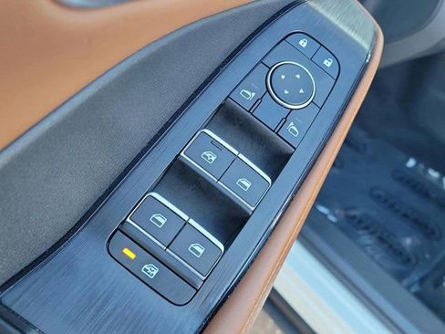 Certified 2024 Nissan Rogue Platinum w/ Platinum Premium Package image 16