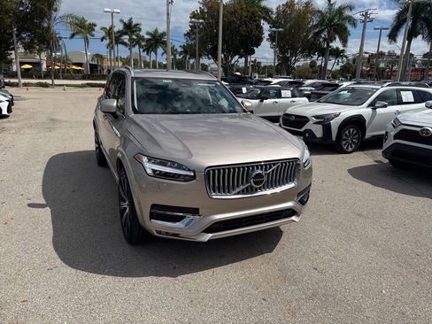 Used 2025 Volvo XC90 B5 Plus w/ Protection Package Premier AWD/4WD image 2