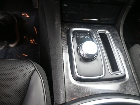 Used 2023 Chrysler 300 Touring L w/ Comfort Group image 14