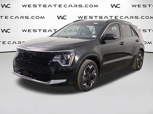 Used 2025 Kia Niro Wind w/ Wind Preserve Package FWD image 1