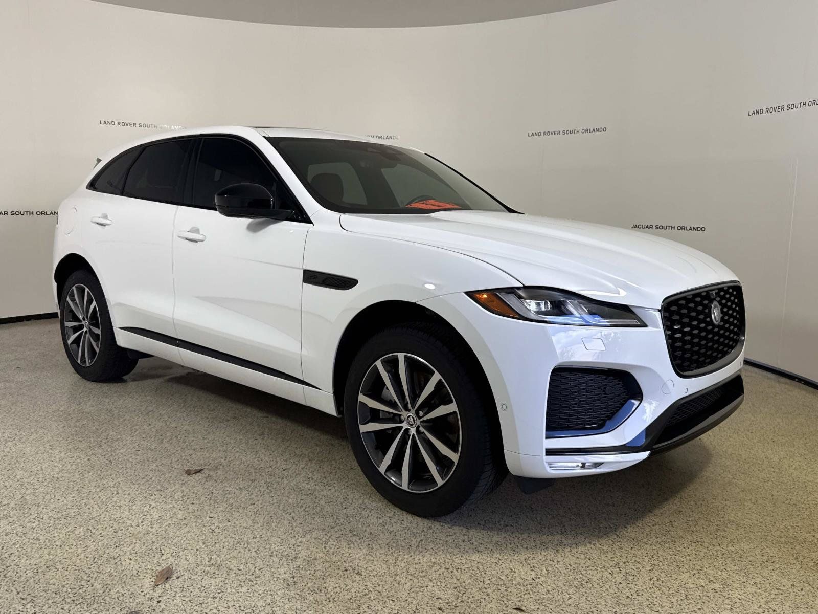 Certified 2026 Jaguar F-PACE R-Dynamic S AWD/4WD image 7