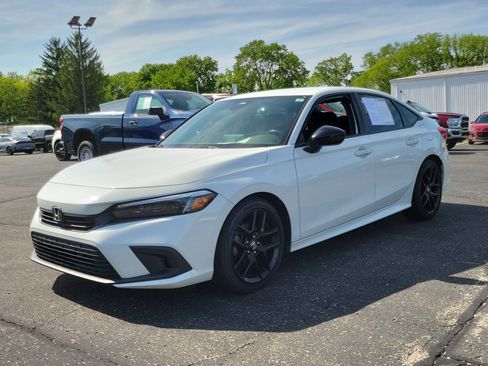 Used 2022 Honda Civic Sport image 2