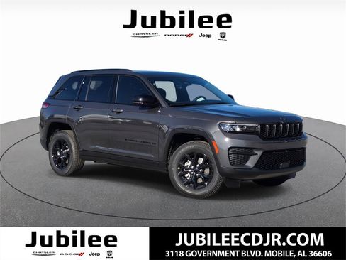New 2025 Jeep Grand Cherokee Altitude image 1