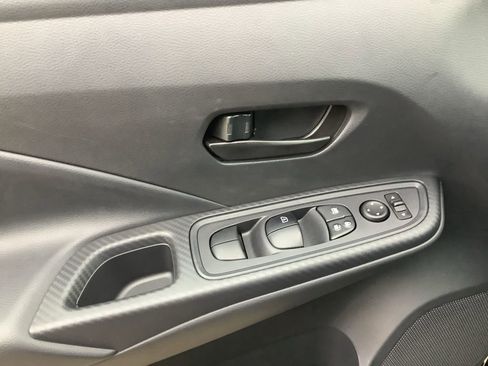 Used 2025 Nissan Versa S w/ Trunk Package image 23