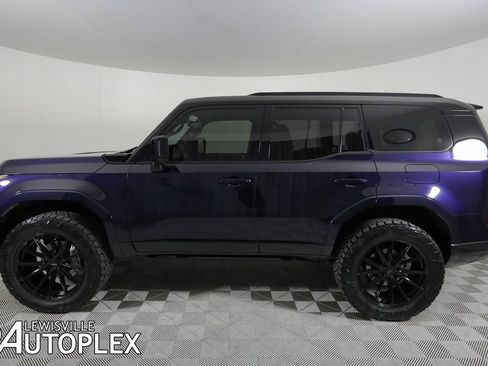 Used 2025 Lexus GX 550 w/ Accessory Package (2T) image 8