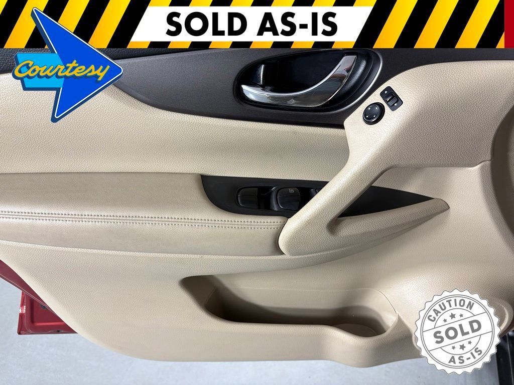 Used 2015 Nissan Rogue S FWD image 19