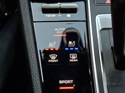 Certified 2023 Porsche Cayenne AWD/4WD image 27