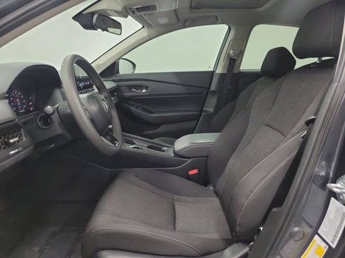 Certified 2025 Honda Accord SE image 18