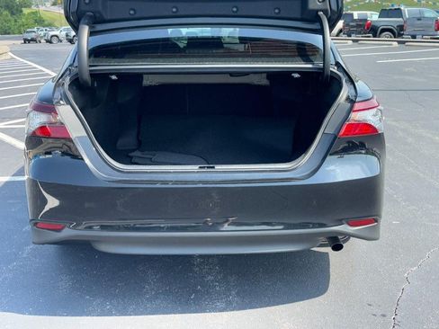 Used 2022 Toyota Camry LE w/ Carpet Mat Package (TMS) AWD/4WD image 5