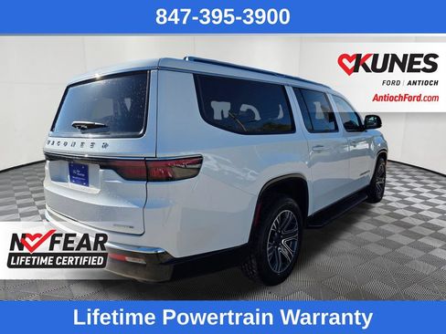 Used 2024 Jeep Wagoneer L Series II w/ Flexible Seating Group AWD/4WD image 7