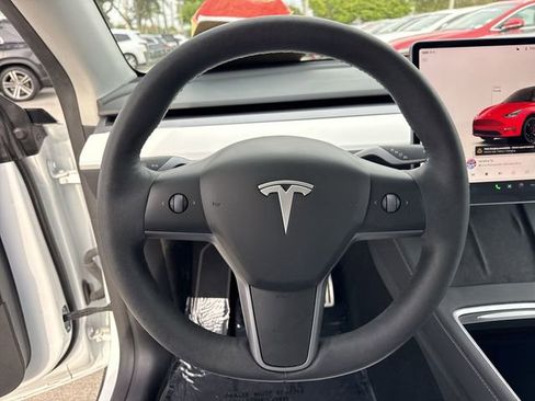 Used 2023 Tesla Model Y Performance AWD/4WD image 14