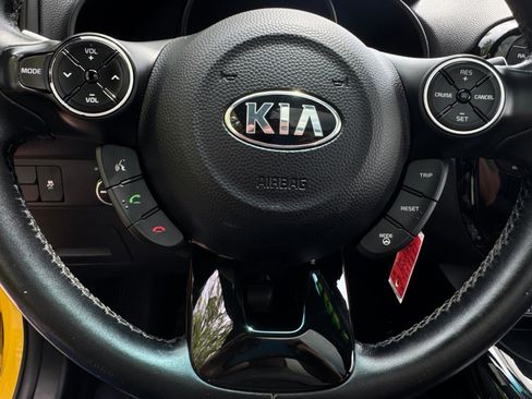 Used 2015 Kia Soul ! w/ Sun & Sound Package FWD image 19