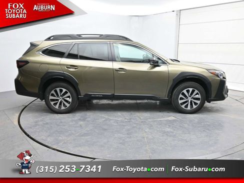 Used 2023 Subaru Outback Premium image 14