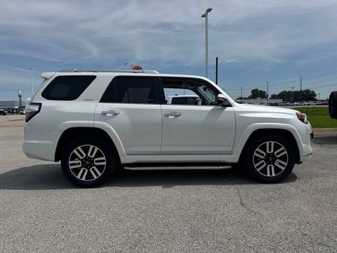 Used 2022 Toyota 4Runner Limited RWD image 7