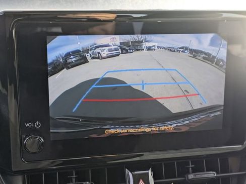 Used 2024 Toyota Corolla LE image 18