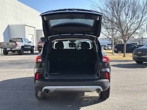 Used 2023 Ford Escape Active w/ Cold Weather Package image 20