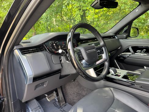 Used 2024 Land Rover Range Rover SE AWD/4WD image 29