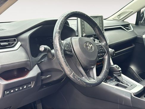 Used 2019 Toyota RAV4 Limited w/ Advanced Technology Package FWD image 10