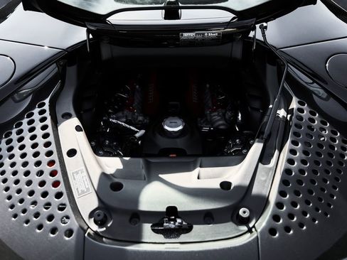 Used 2024 Ferrari SF90 Spider image 27