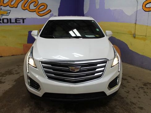 Used 2018 Cadillac XT5 AWD image 3