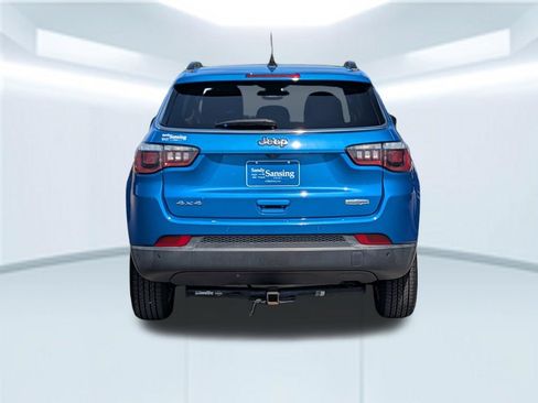 Used 2019 Jeep Compass Latitude w/ Popular Equipment Group AWD/4WD image 5