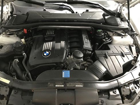 Used 2010 BMW 328i xDrive Sedan image 32