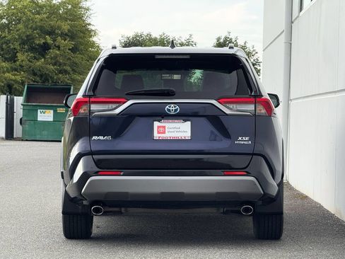 Certified 2019 Toyota RAV4 XSE w/ XSE Weather Package AWD/4WD image 6