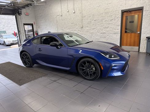 Used 2023 Toyota GR86 Premium RWD image 1