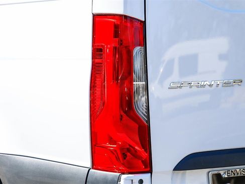 New 2025 Mercedes-Benz Sprinter 2500 image 8