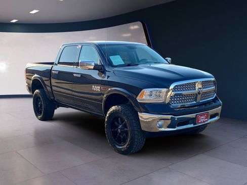 Used 2016 RAM 1500 Laramie w/ Convenience Group AWD/4WD image 7