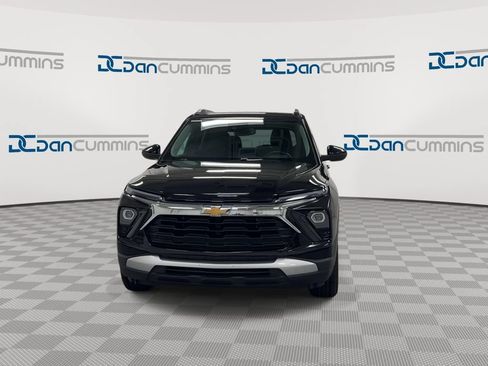 Used 2025 Chevrolet TrailBlazer LT w/ Convenience Package FWD image 3