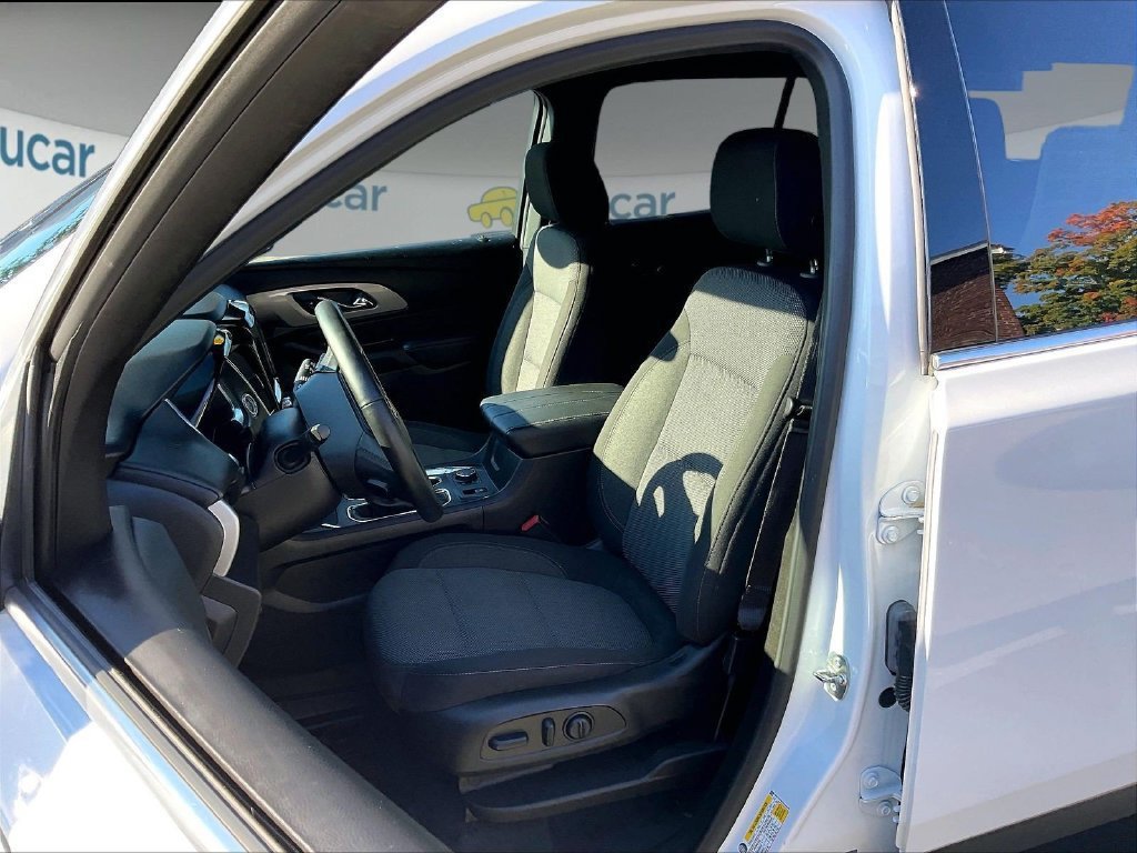 Used 2024 Chevrolet Traverse Limited LT AWD/4WD image 10