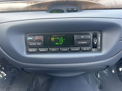 Used 1998 Ford Crown Victoria LX image 19