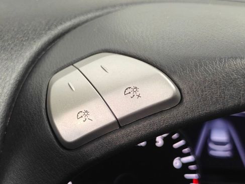 Used 2015 Nissan Pathfinder S AWD/4WD image 12