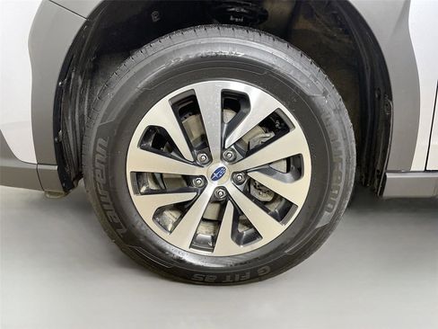 Used 2024 Subaru Outback Premium image 30