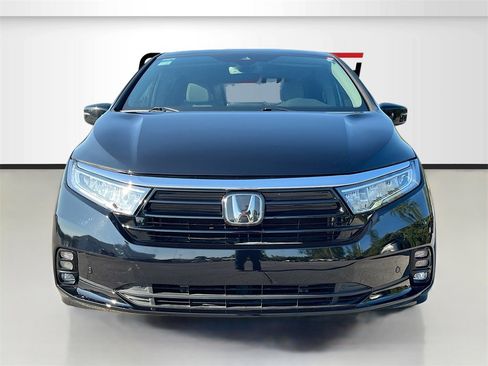 Used 2023 Honda Odyssey Touring image 2