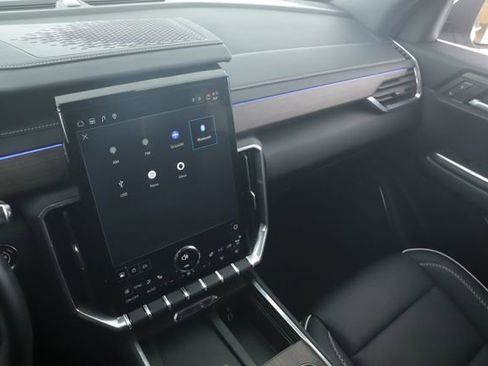 Used 2025 GMC Acadia Denali w/ LPO, Floor Liner Package image 27