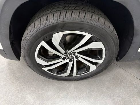 Used 2023 Volkswagen Atlas SEL AWD/4WD image 31