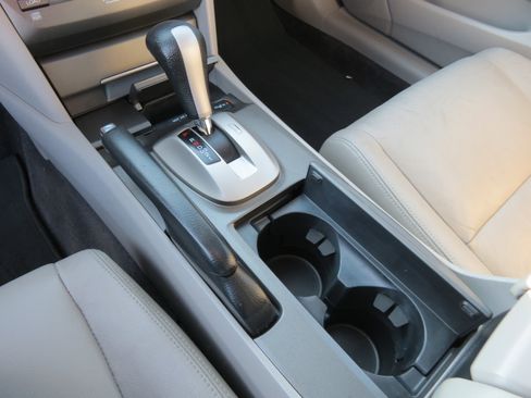 Used 2011 Honda Accord EX-L image 22