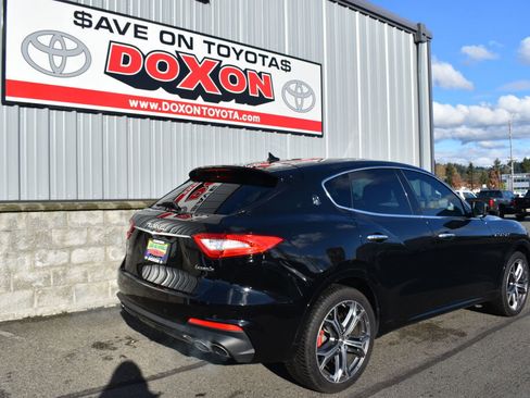 Used 2020 Maserati Levante image 5