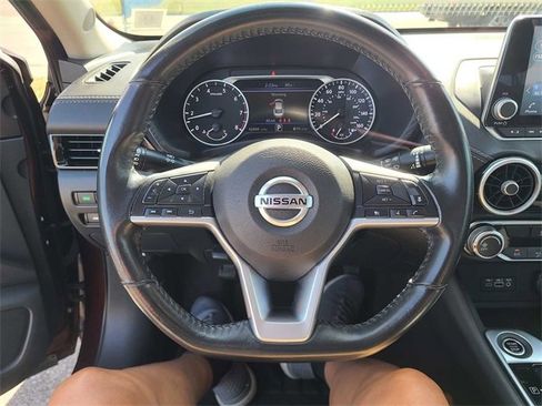 Used 2022 Nissan Sentra SV image 24