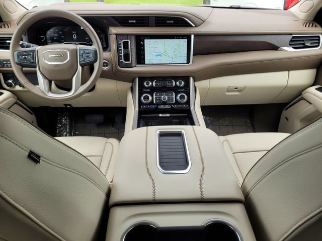 Used 2022 GMC Yukon Denali RWD image 13