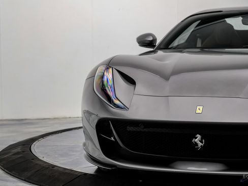 Used 2022 Ferrari 812 GTS RWD image 40