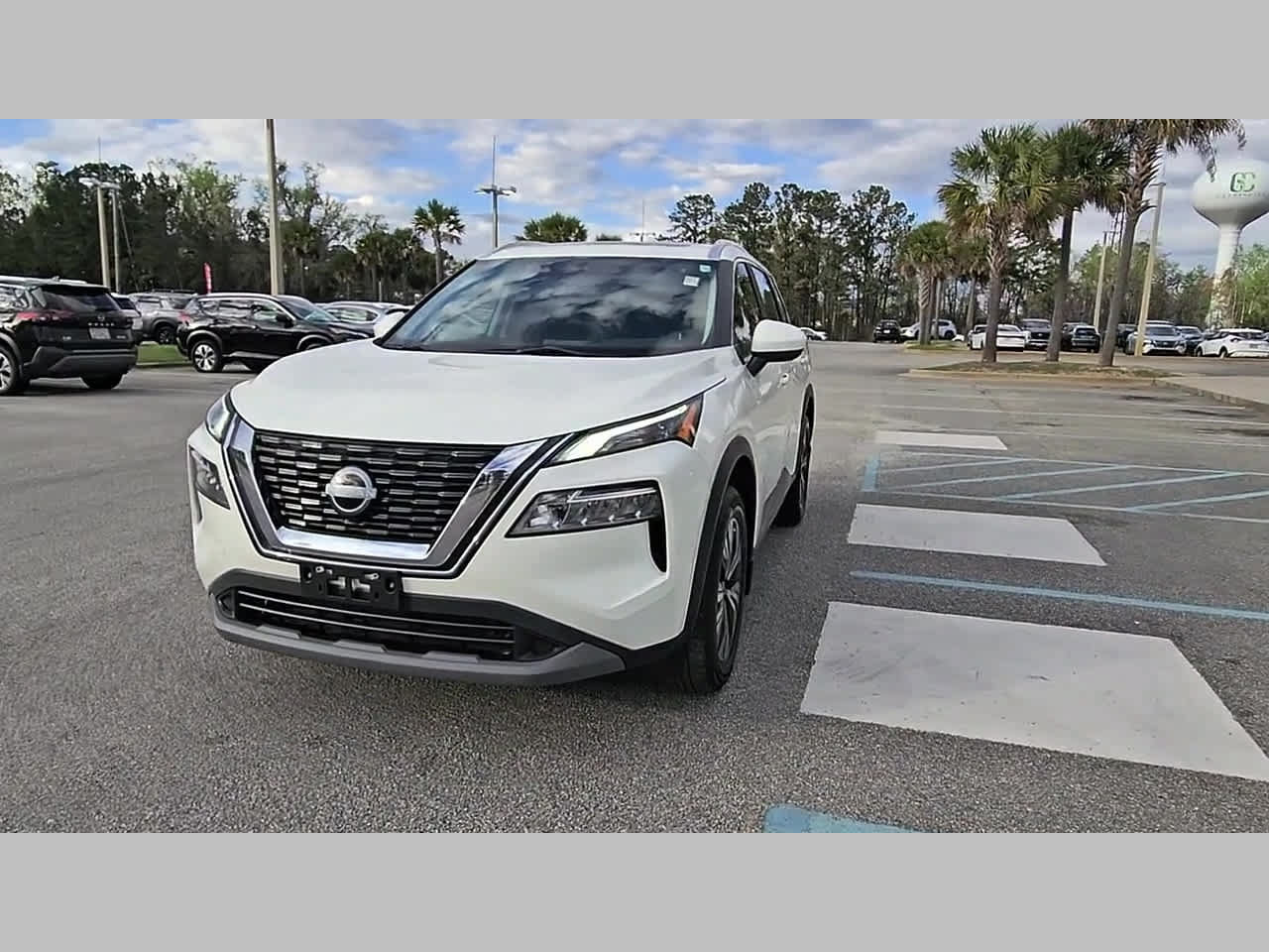 Used 2023 Nissan Rogue SV w/ SV Premium B Package FWD image 22