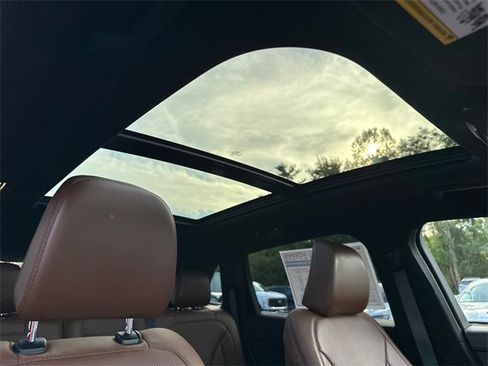 Used 2022 Lincoln Nautilus Reserve w/ Equipment Group 201A image 13