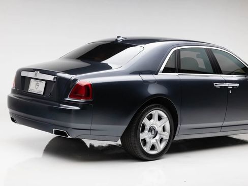 Used 2010 Rolls-Royce Ghost RWD image 33