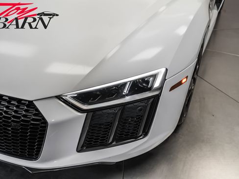 Used 2018 Audi R8 V10 image 11