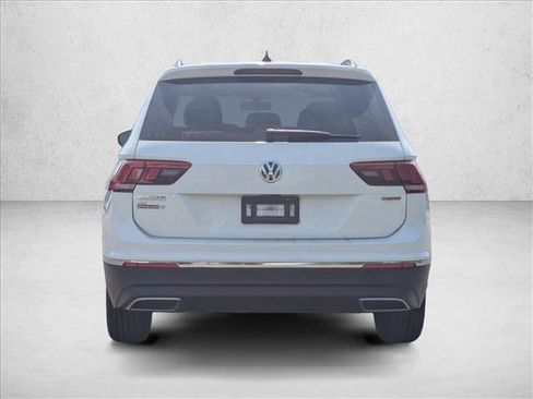 Used 2020 Volkswagen Tiguan SE w/ 3rd Row Seat Package AWD/4WD image 6