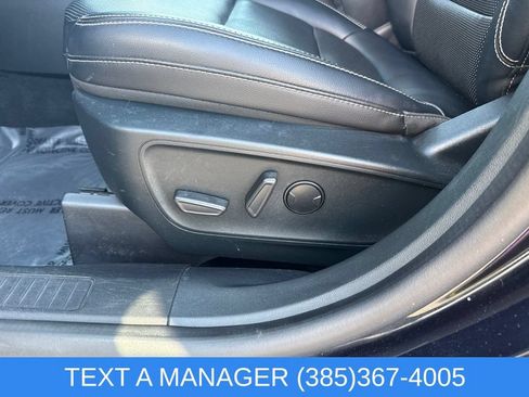 Used 2021 Ford Escape Titanium AWD/4WD image 16